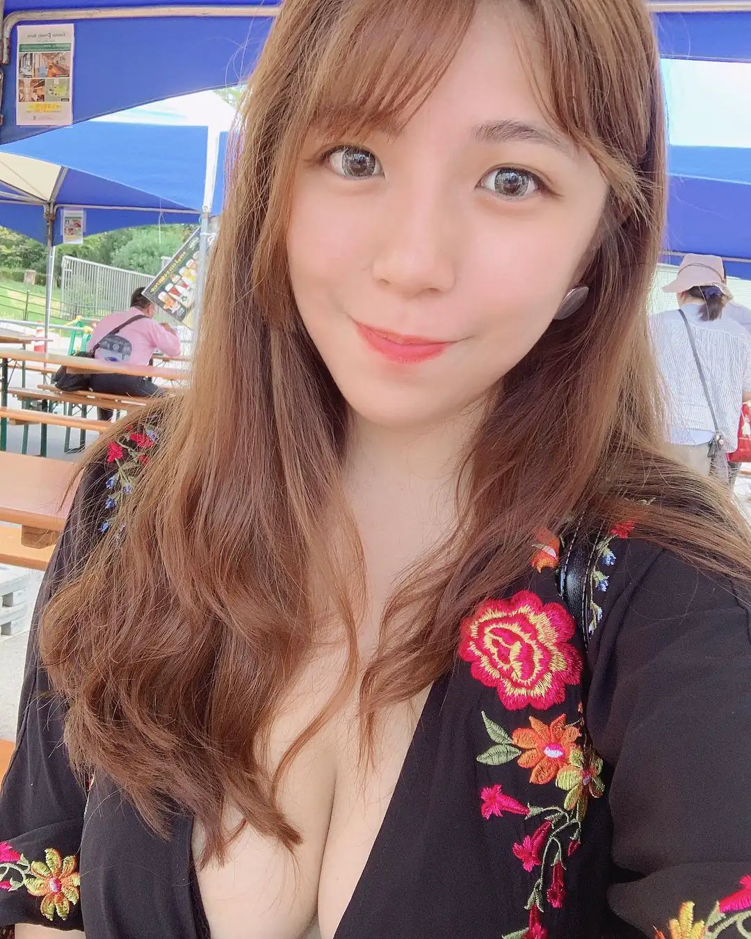 熱愛公益的「獅子會正妹」分享泡湯美照！「Ｊ罩杯」浮出水面好養眼！ - 網路美女