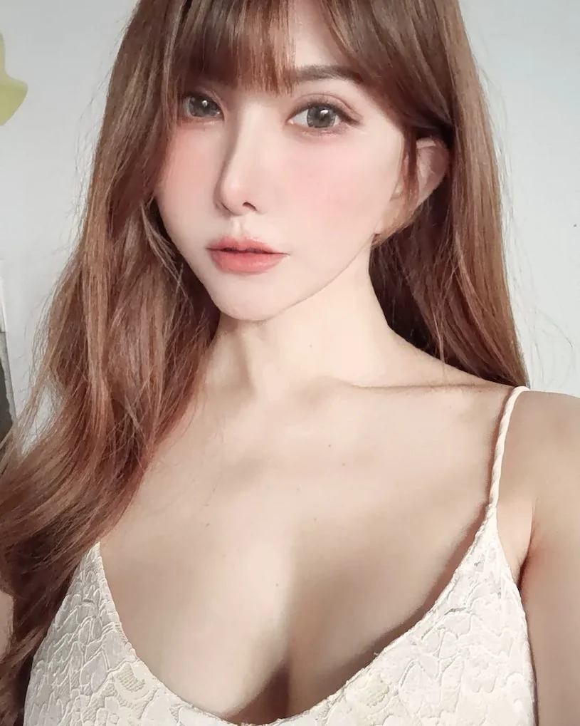 百變女王「Maggie」透視裝太惹火，渾圓胸型辣度100%！ - 網路美女