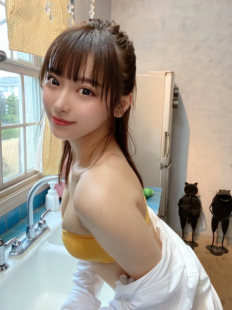 超可愛「大眼萌妹」挺嫩乳進軍寫真！精緻童顏＋窈窕曲線，網友瞬間被征服！ - 網路美女
