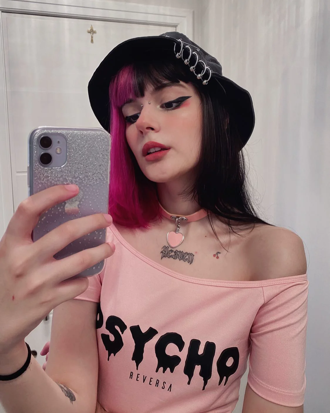 正妹Coser超叛逆…　長相天使裝扮卻刻意邪惡　萌甜小惡魔誕生啦！ - 網路美女