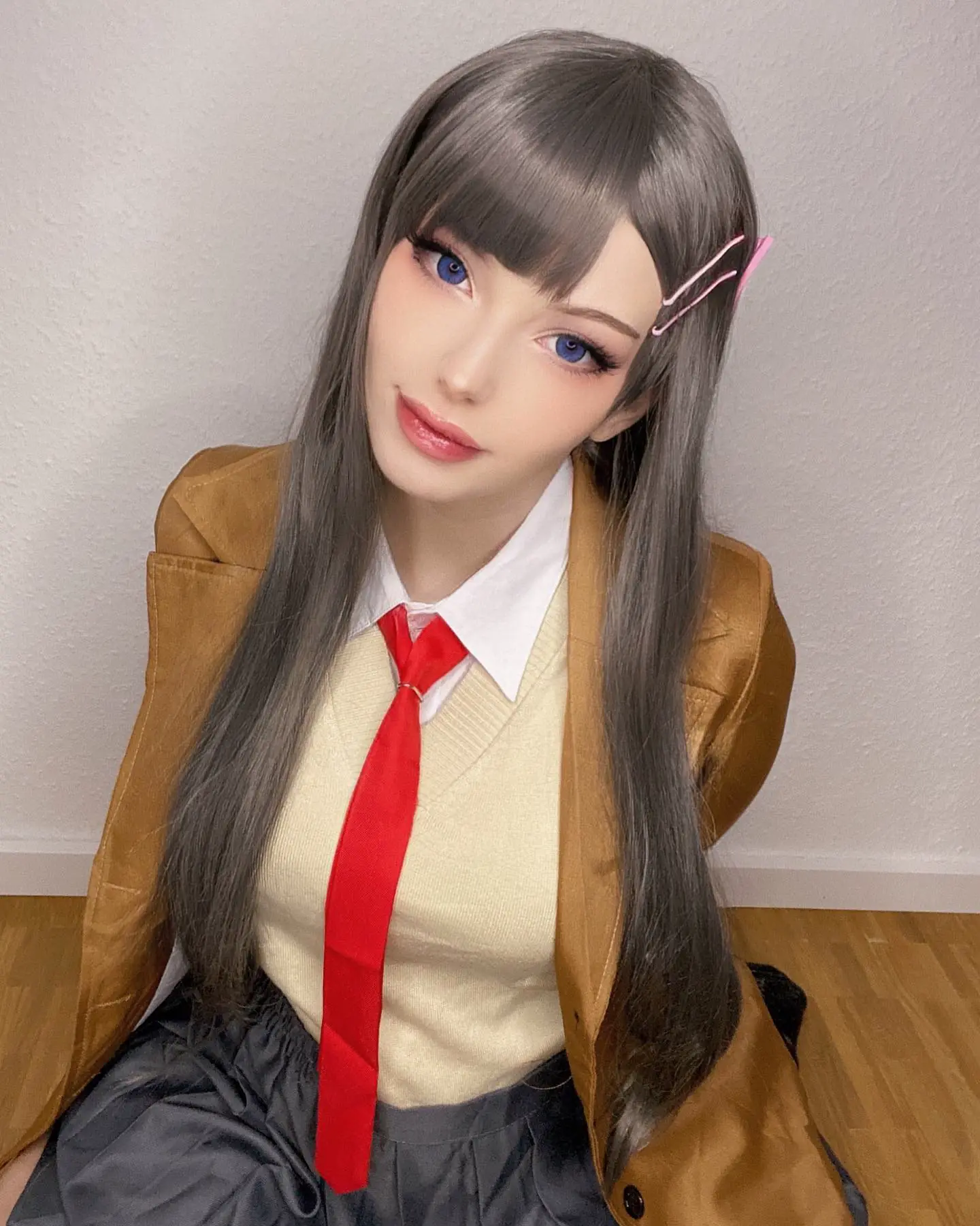 顏值逆天！正妹Coser頂天使美顏卻扮性感小惡魔　魅惑電眼極挑釁會勾人 - 網路美女