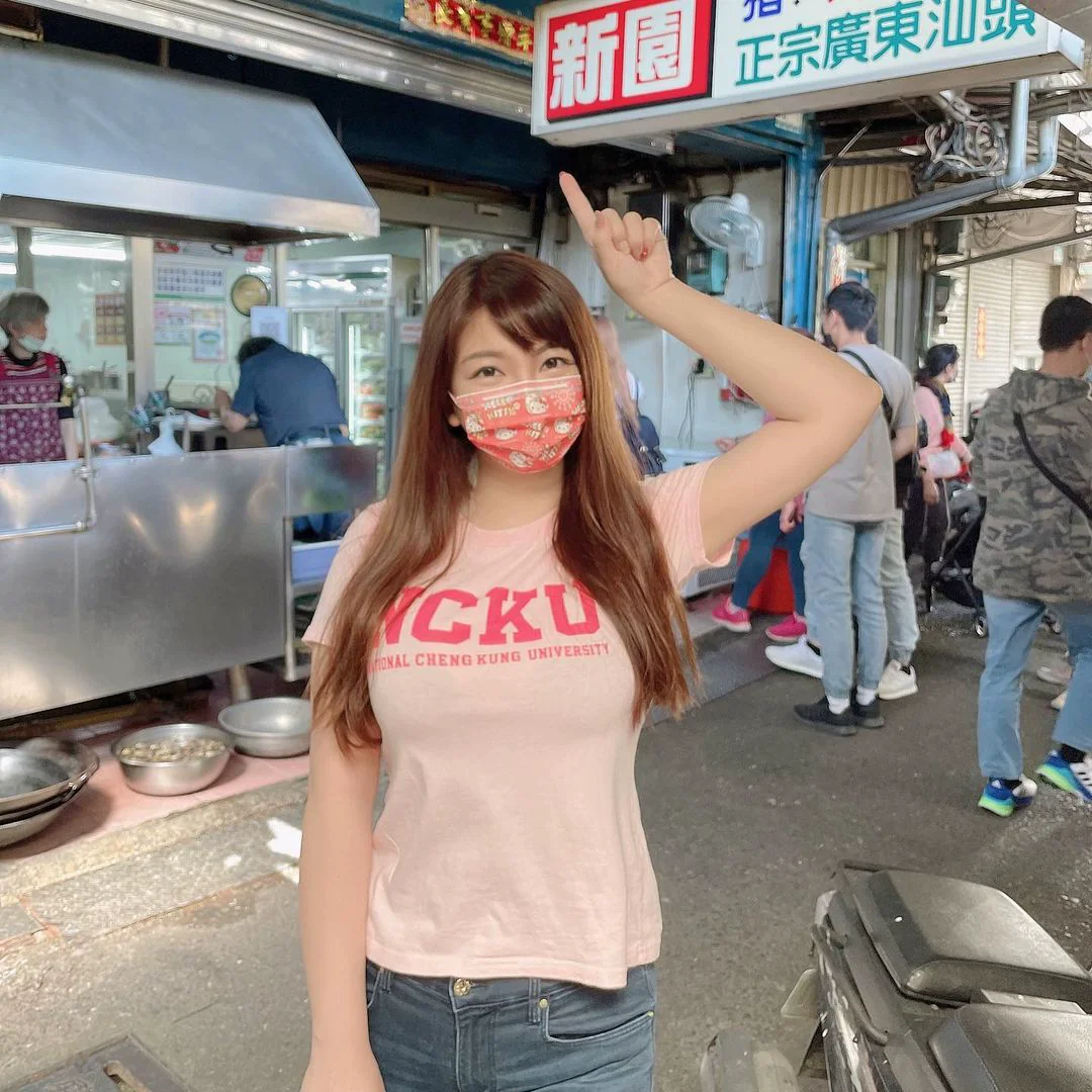 屏東夜市出沒「長髮巨乳妹」Yukina優熙，衣服裡暗藏火辣「34F罩杯」！ - 網路美女