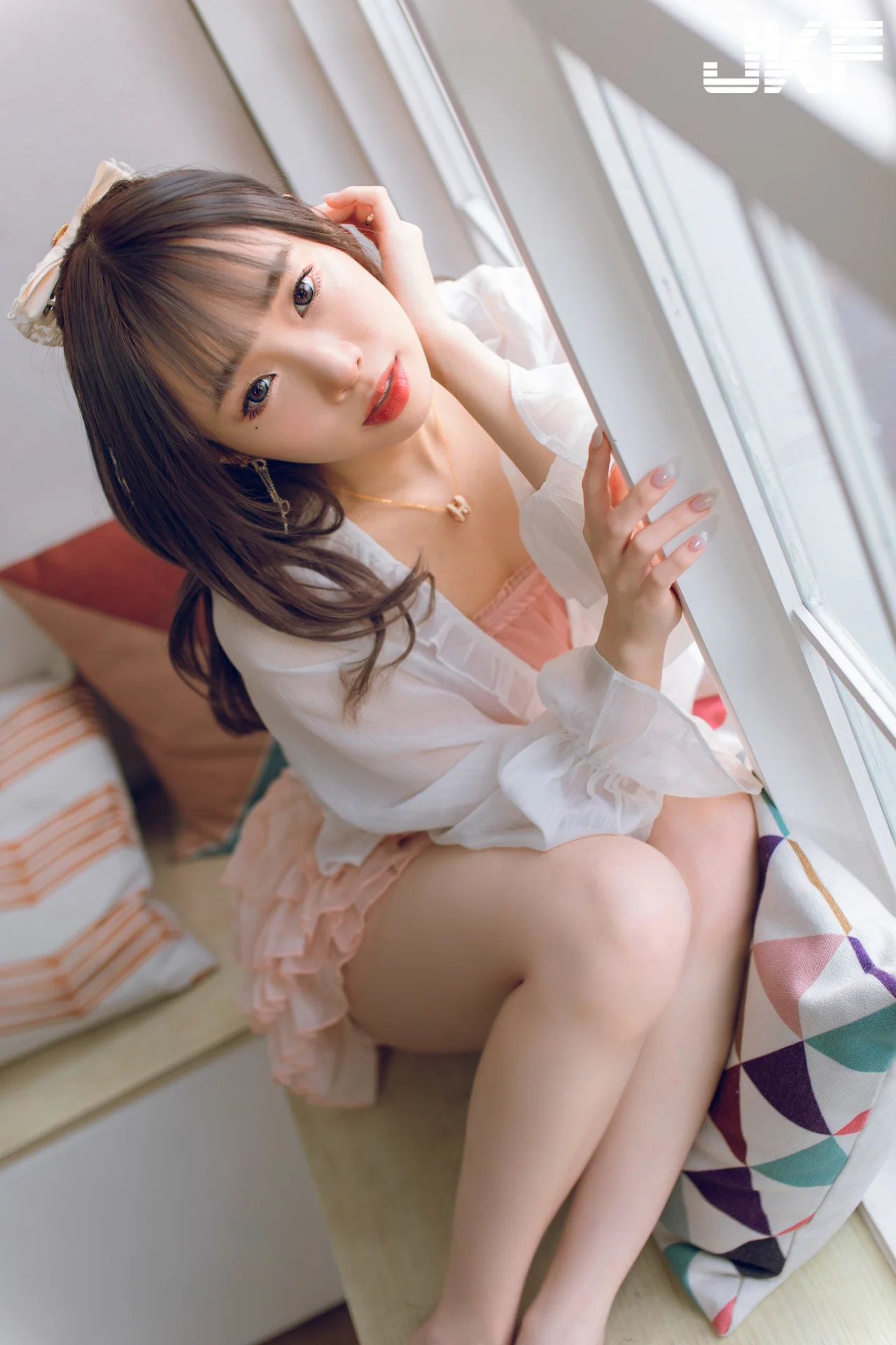我又初戀了！與可愛美少女「娃娃」的約會時光，美腿酥胸一秒就暈船！ - 網路美女