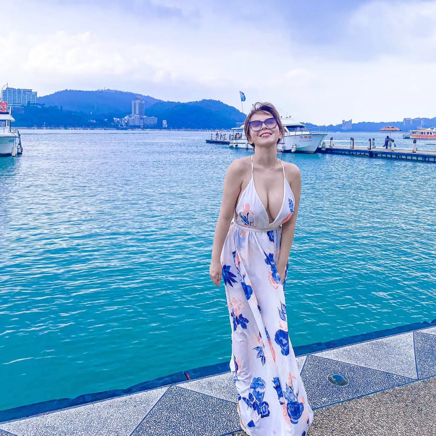 木瓜姊姊「Mandi香菱」爆乳遊日月潭掀起波濤洶湧的乳浪！ - 網路美女