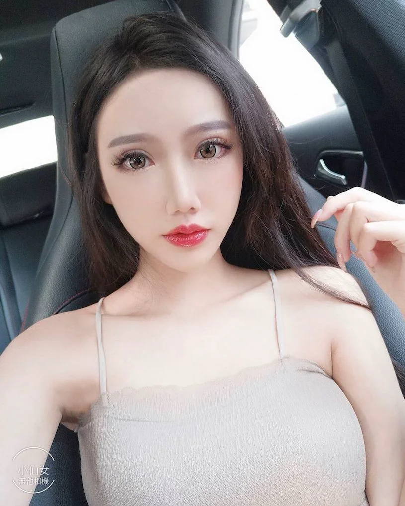正妹美甲師「高高」緊身裝好辣，「凹凸有致的曲線」超迷人！ - 網路美女