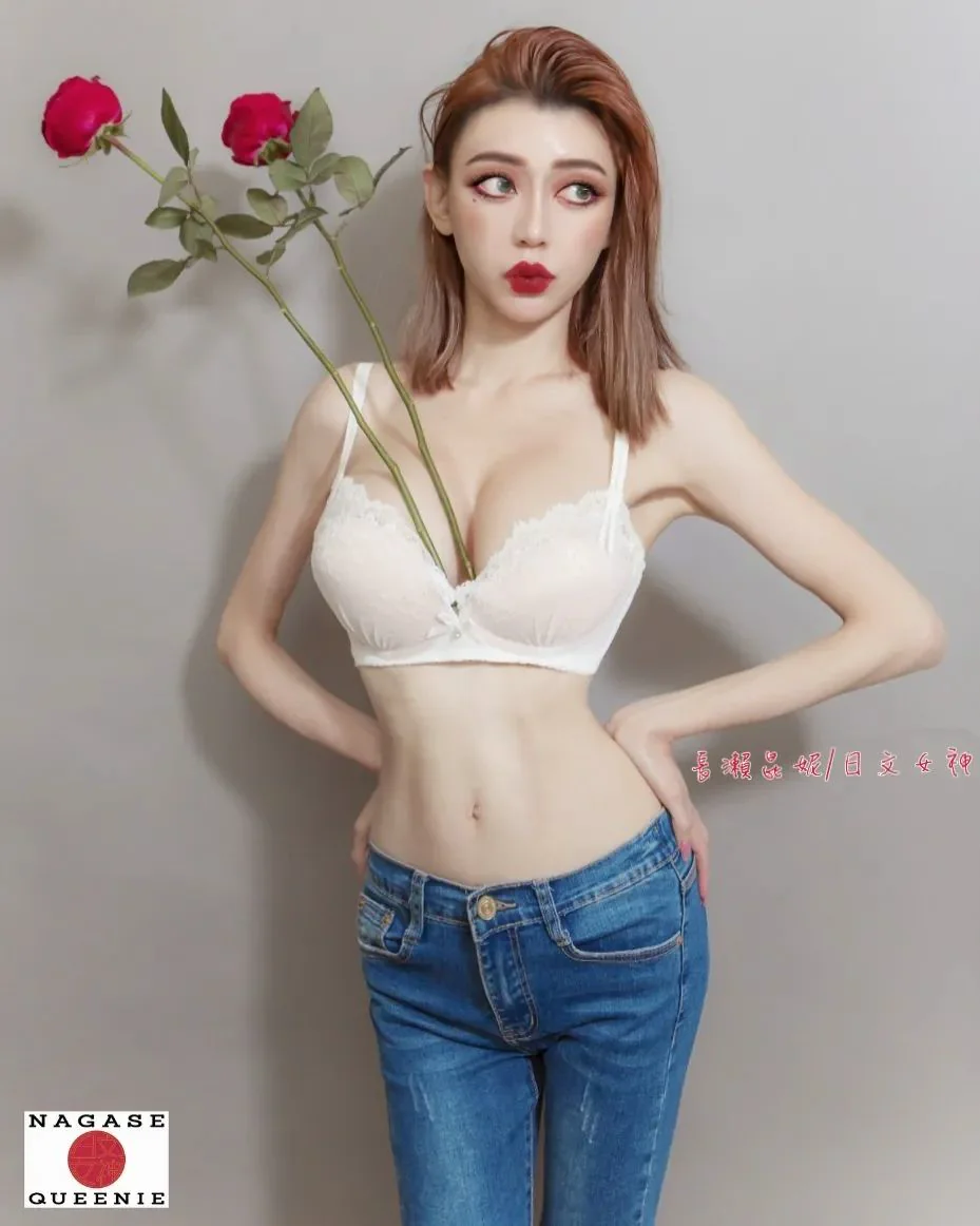 「長瀨昆妮」白嫩濠乳插朵花，粉絲驚嘆：「真的什麼都能插嗎」 - 網路美女