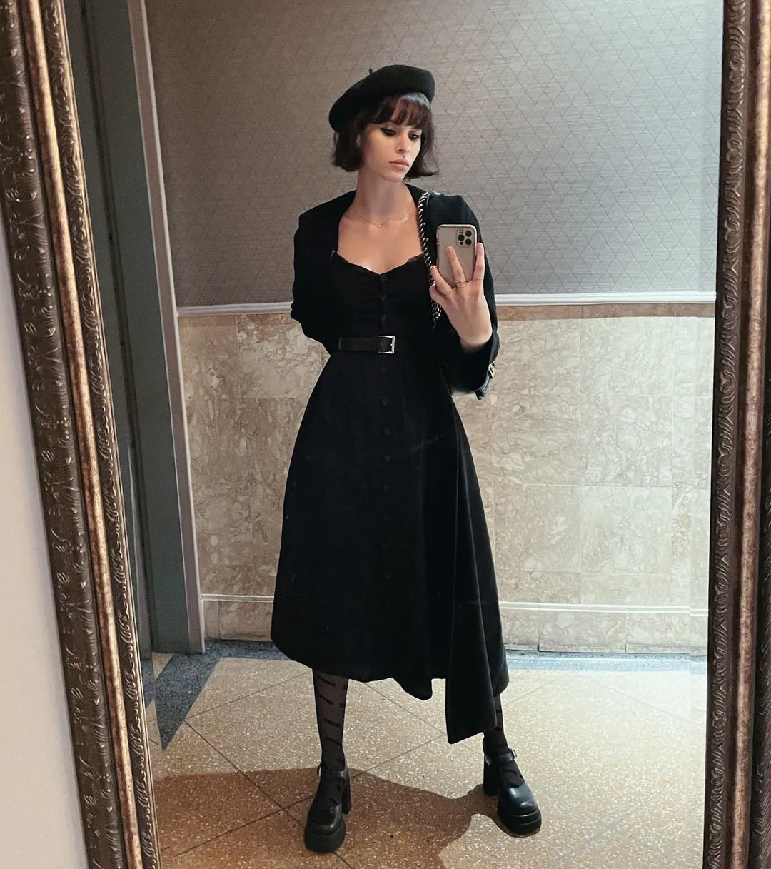 Playboy強力激推！性感鬼魅系女神變身地獄新娘，超刺激畫面必看！