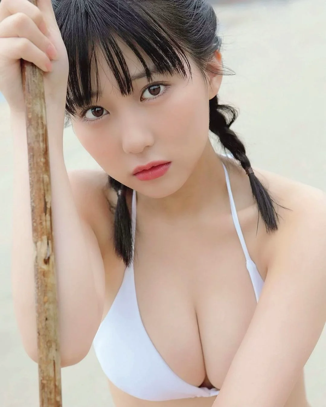田中美久20歲性感轉型！熊本親善大使大秀白嫩巨乳引爆話題