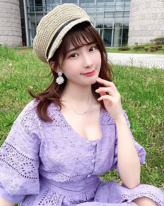 【爆】校花伊藤奈月25歲生日！性感透視裝大解放，深V事業線全曝光