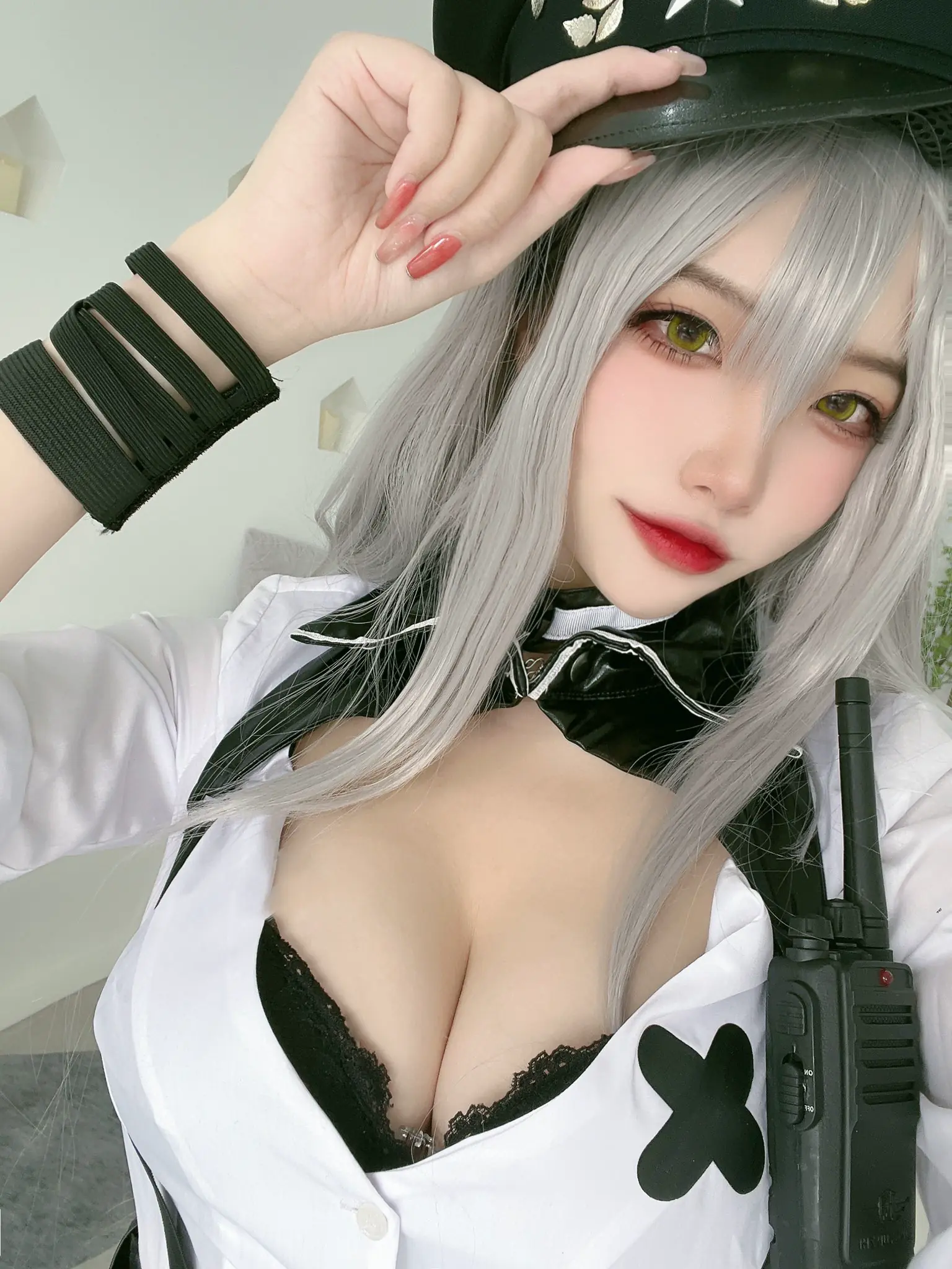 正妹Coser「尺度微解禁」露出蜜桃臀引爆熱議！