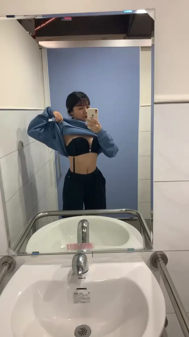 twzp 1579 ( 1  美乳學生自拍外流