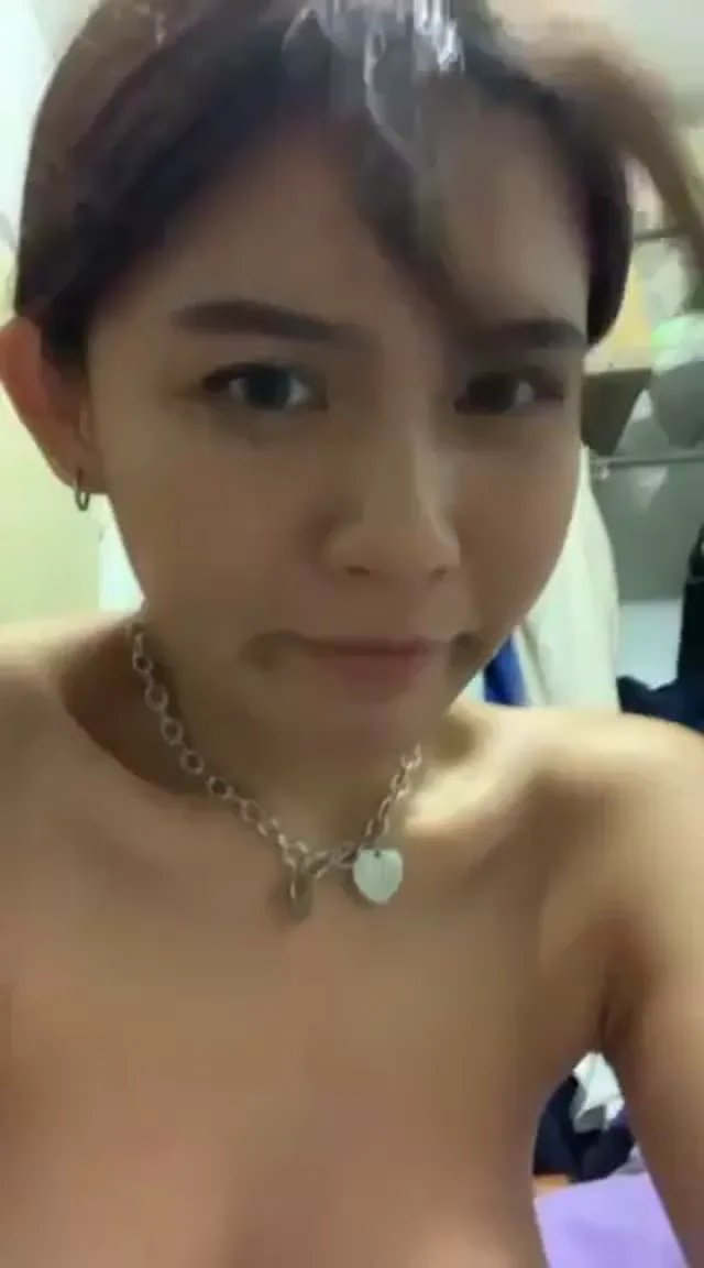 twzp 1579 ( 5 美乳學生自拍外流 - 自拍視角實錄影片