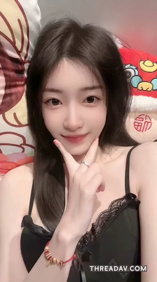 我已經躺好在床上了，希望黑色薄紗睡衣你會滿意