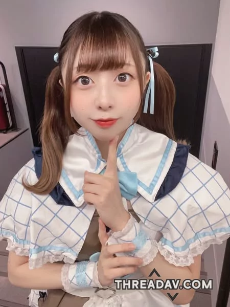 雙馬尾制服女孩變身狗狗系萌寵自然穿搭甜到不真實