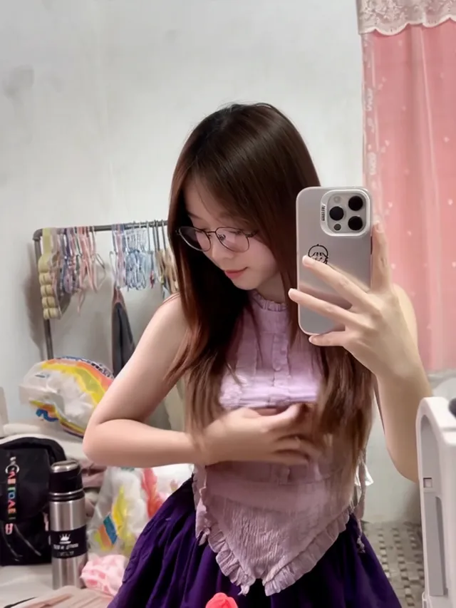 小湯圓脫掉衣服露出大湯圓
