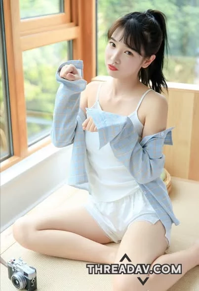 清純蘿莉少女樣，紅脣白皙皮膚就是好看
