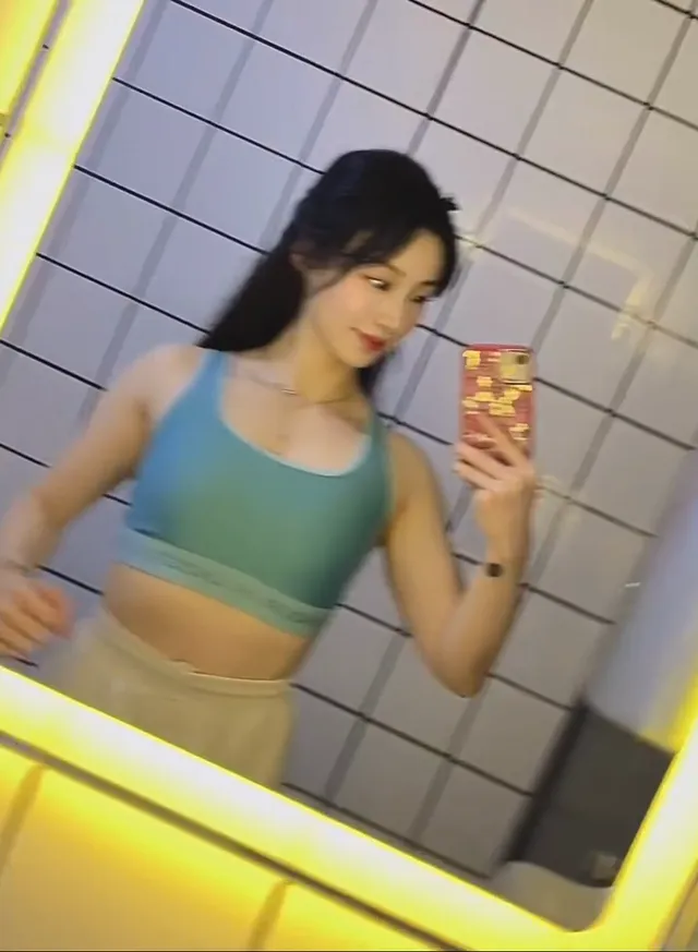 穿衣顯瘦 脫衣有肉 今日練胸40分鐘 這家太多人練胸了