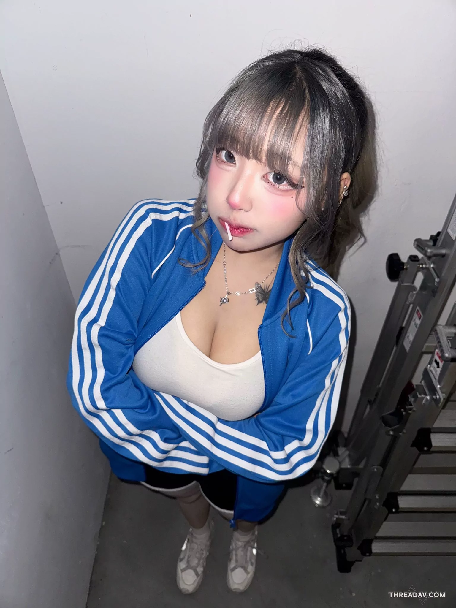 這就是所謂的童顏巨乳吧，隨便拍都美得不像話