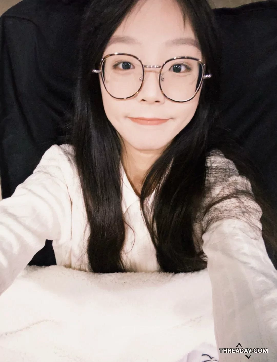 你在忙嗎？ 我也沒事啦…就只是想你一下而已🤭