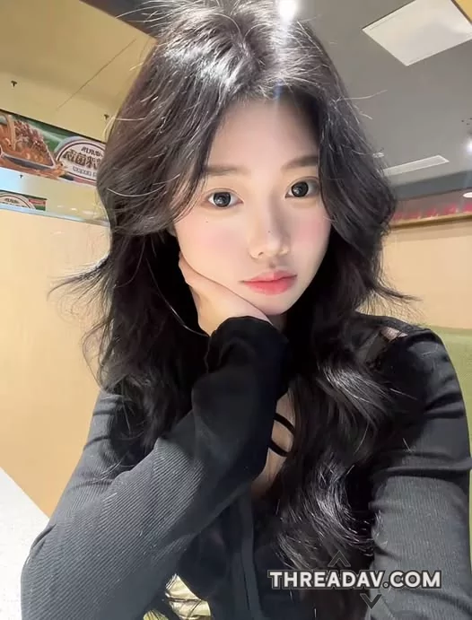 擁有一張甜美氣質的臉真的好美，無死角美少女真可愛