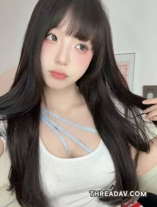 小聲說一句，我今天是不是有點過分好看？