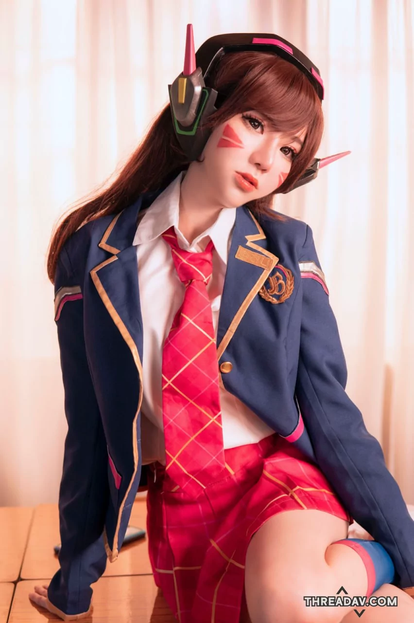 Sally Dorasnow - D.Va School Girl 