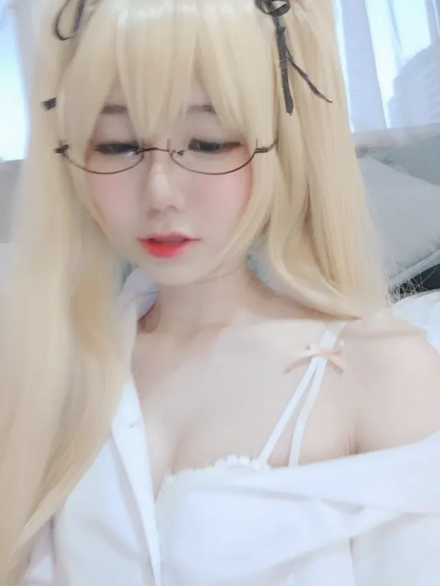 Sally Dorasnow - Eriri School Girl 