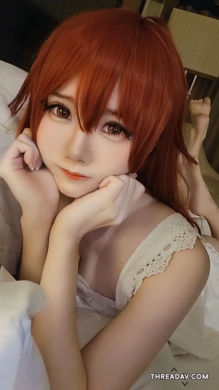 Sally Dorasnow - Eris-Greyrat-Sleepwear 
