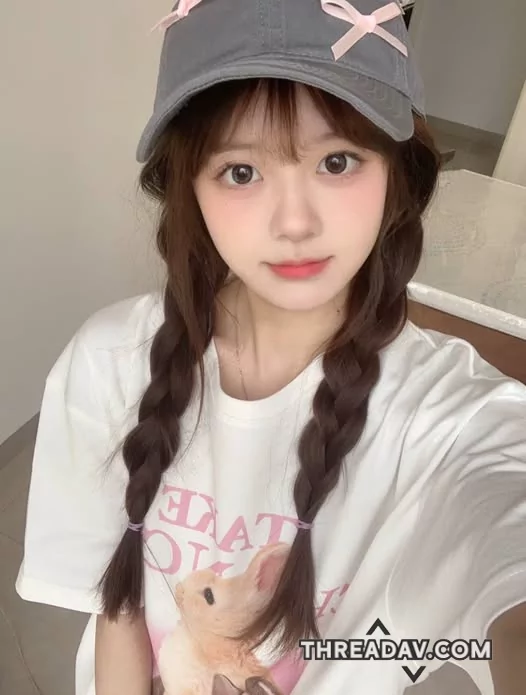 超可愛的蘿利少女，這種甜美的美女怎麼能不愛