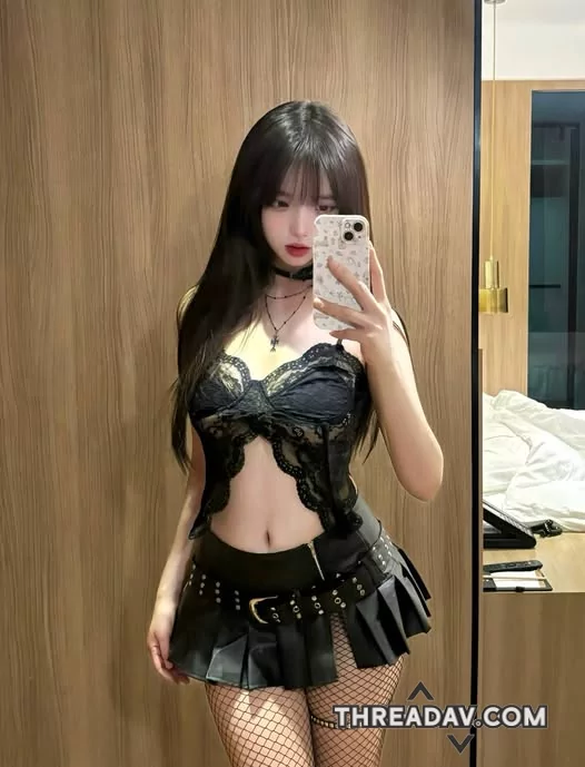 這套全黑戰鬥服，誰看了不想戀愛？