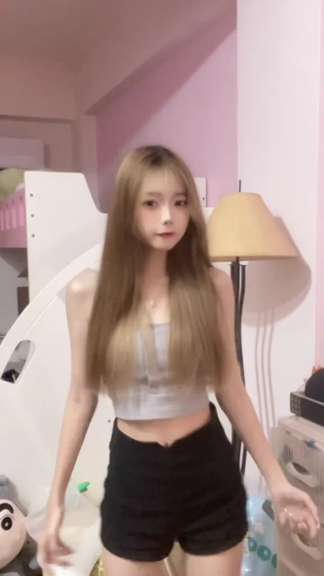 TWZP 私藏IG外流 抖內女孩