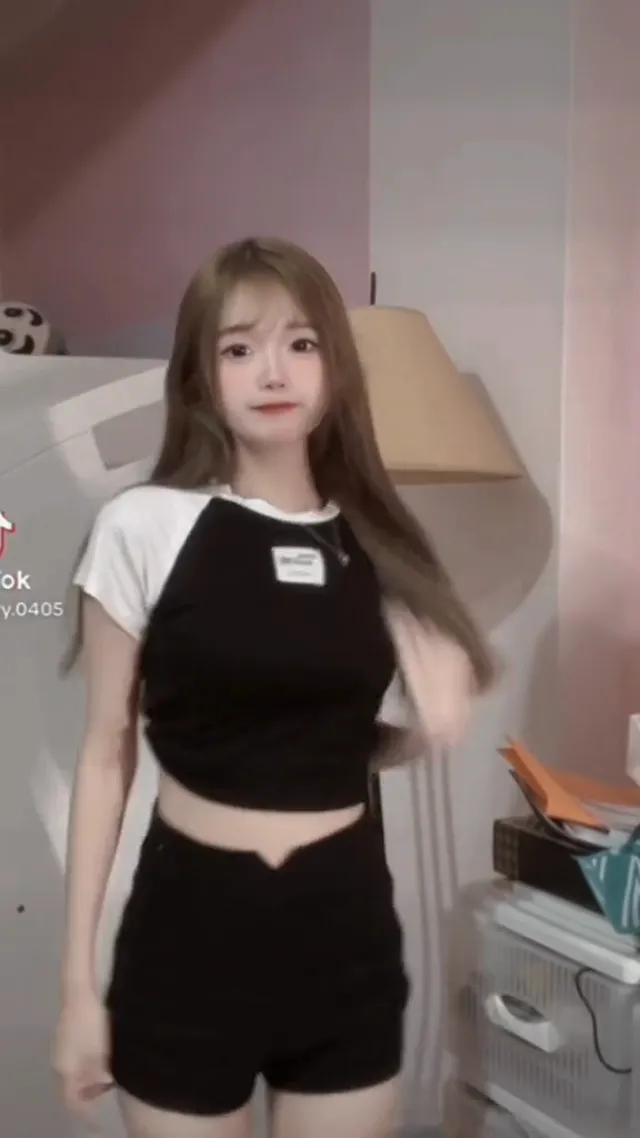 TWZP 私藏IG外流 抖內女孩