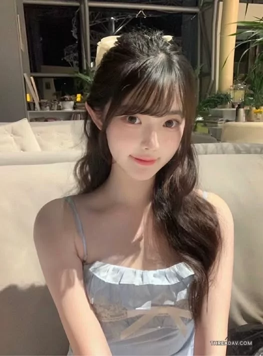 超級可愛甜美的少女，真是清純還自帶仙氣