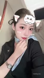 這雙腿太犯規，原來真正的穿搭殺傷力，是不動聲色的撩