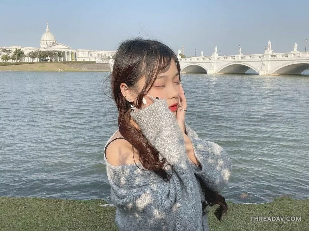 美人在前，美景都比不上人