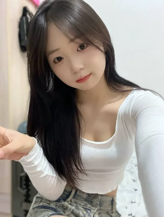 一個眼神，就能讓人迷路。