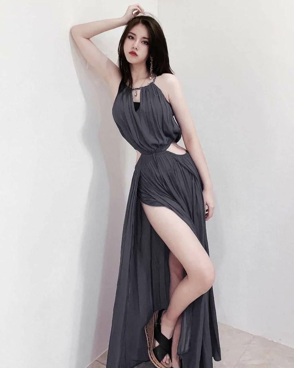 又白又美，你hold的住嘛？ 来自芙蓉的女神IG：@zienyee FB：Amberkwok 身高：167 