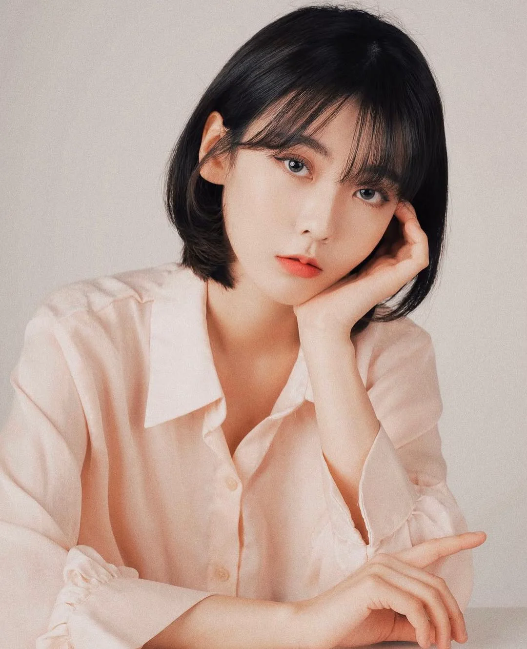 1️⃣簡單介紹一下自己/星座： 西姬💗 2️⃣我來自的國家：韓國 3️⃣我的ig帳號： @aengdo0 