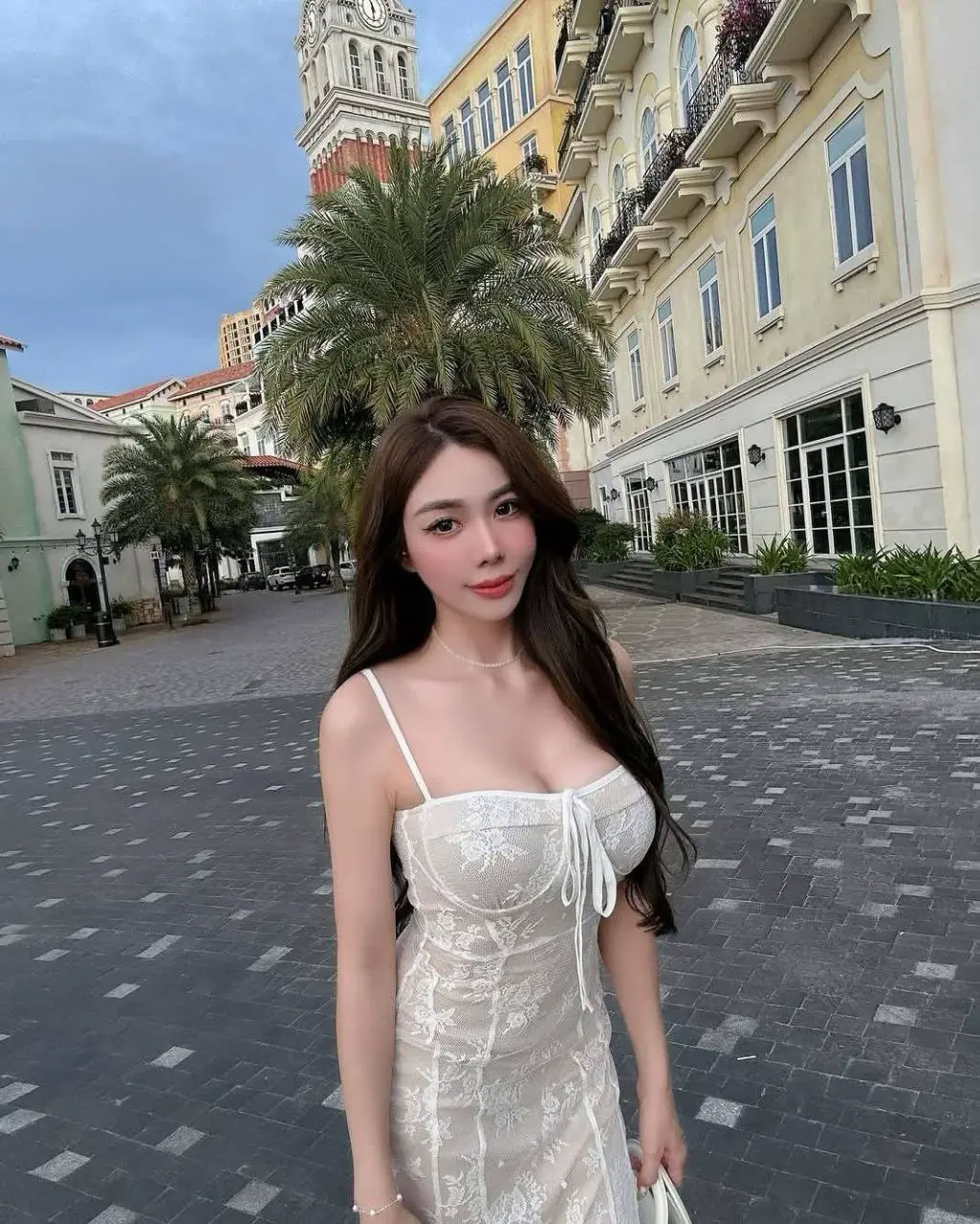  9x年 🇲🇾 KL ig : @aadeline425