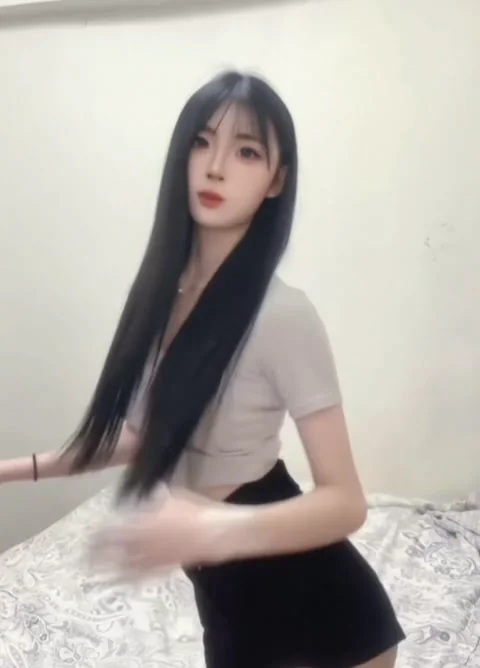 誰說喜歡黑長直的😡