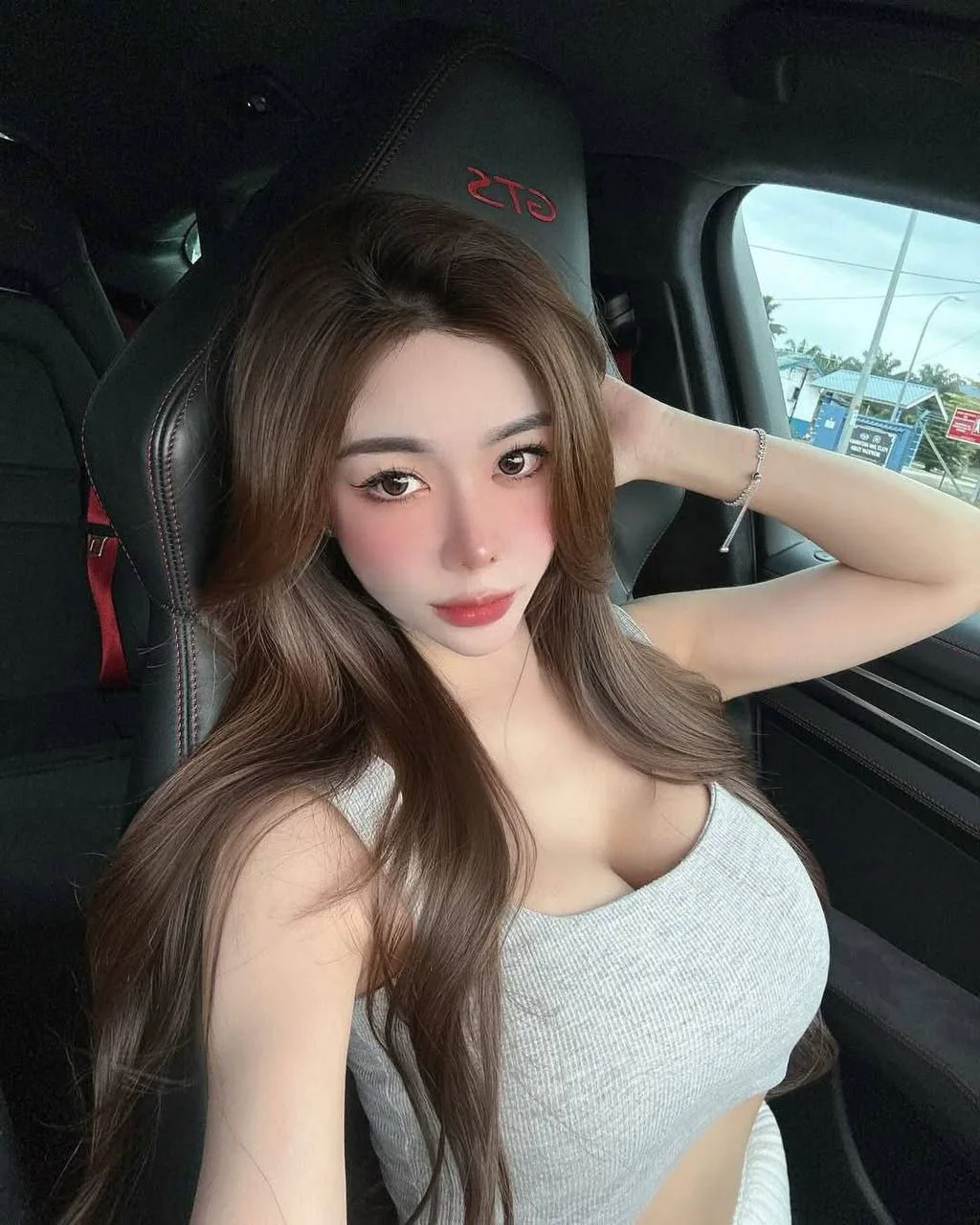 9x年 🇲🇾 KL ig : @aadeline425