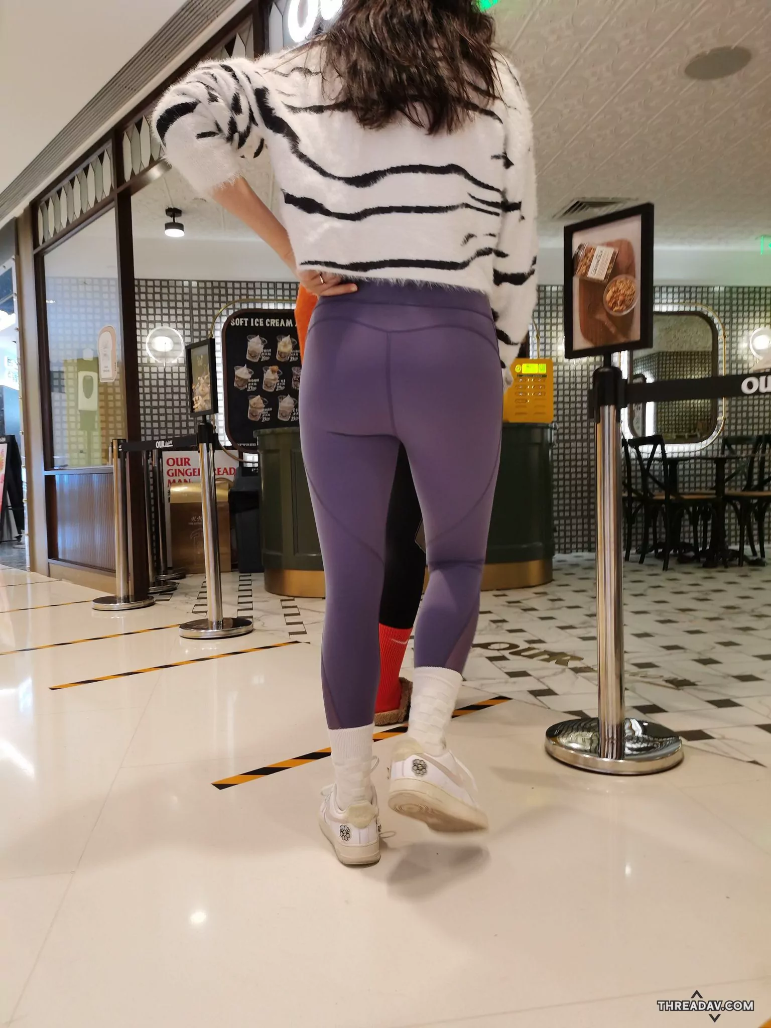 就算外出買東西也要穿瑜珈褲，穿起來好彈性好舒服