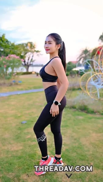 這樣的身材，練瑜伽的女生真的太強了😏