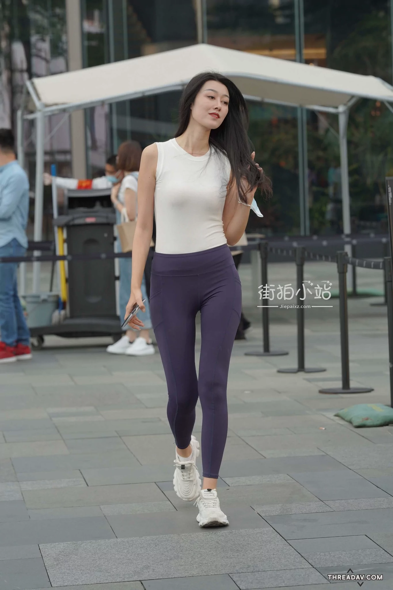 瑜珈服真的很好展現身材，在街上回頭率特別高