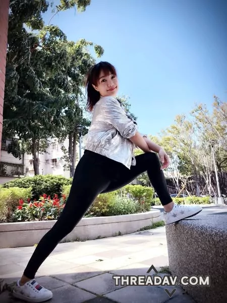 穿上這套瑜珈褲，就連路人目光都停不下來
