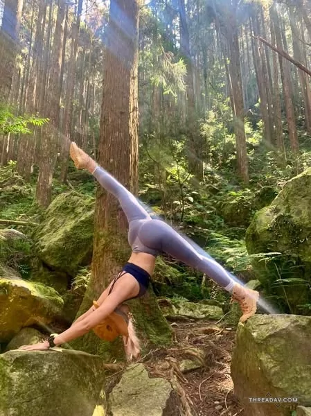戶外瑜珈的純慾感 真實又讓人心動