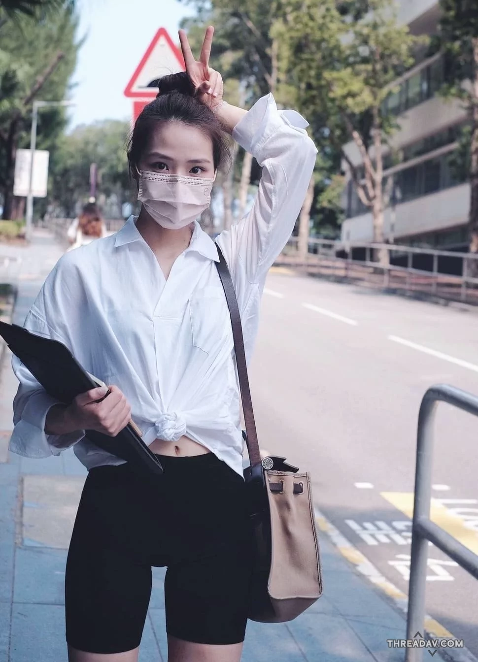 每天都要穿瑜珈褲的單車女孩!這長腿也太完美了~
