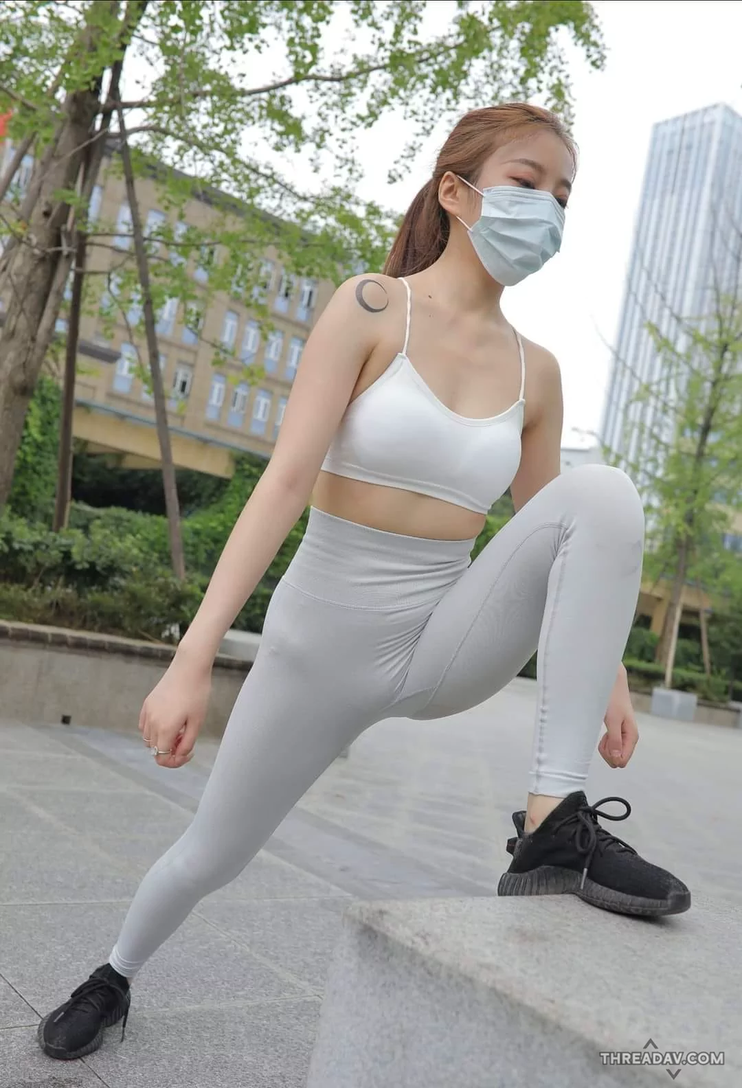 我們都在找一種剛好的性感，像這樣