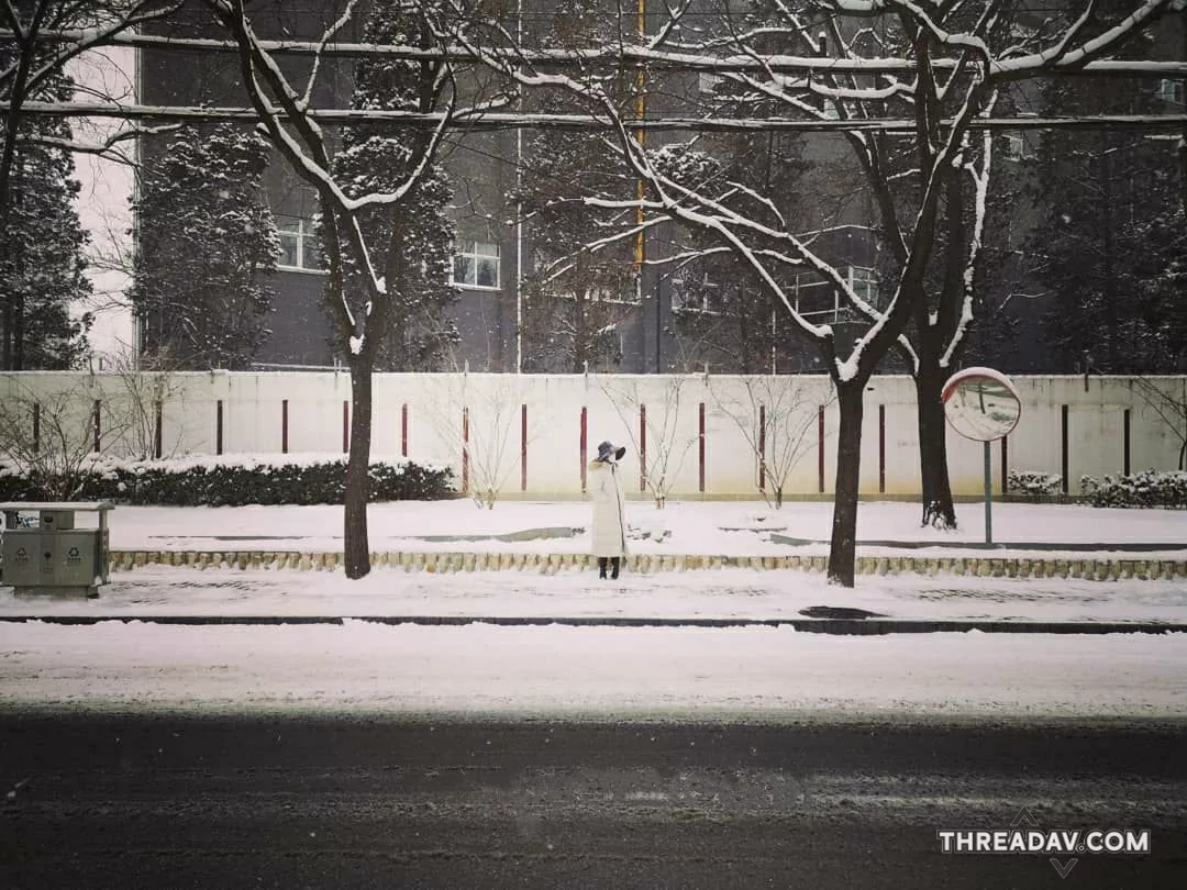 就算天氣是大雪寒冷，戶外全裸還是可以的
