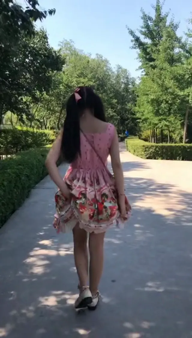 浆果儿公園野外露出 - 戶外實戰露出畫面 - 真實露出投稿影片內容